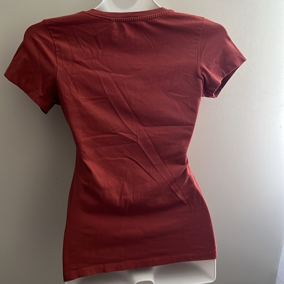 Guess women’s top with sequin lips size medium - Picture 5 of 7